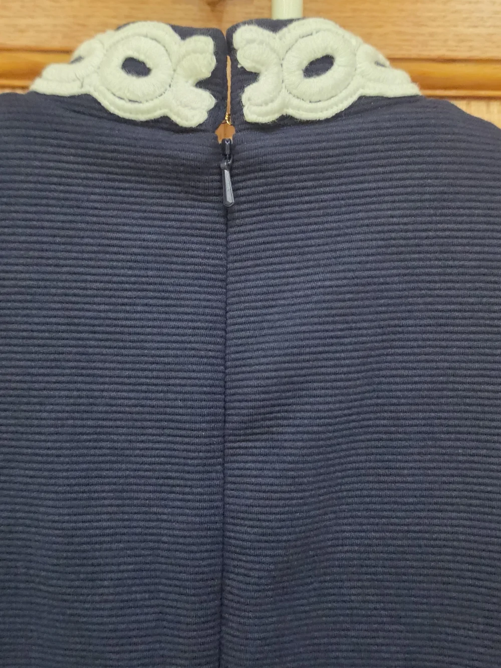 Lilly Pulitzer Callista Dress navy sleeveless dress w/gold lace details, XS, pre - Picture 6 of 16